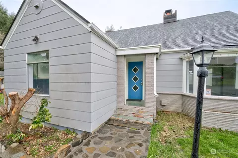 412 Fir St NE, Ilwaco, WA 98624