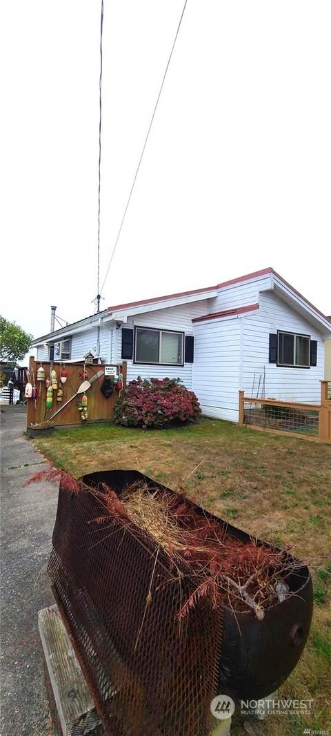 5149 Seaview Dr, Birch Bay, WA 98230