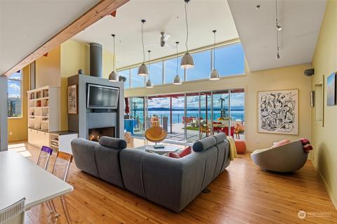2122 Alki Ave SW #400, Seattle, WA 98116