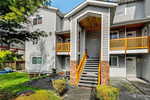 1129 Casino Rd #4, Everett, WA 98204