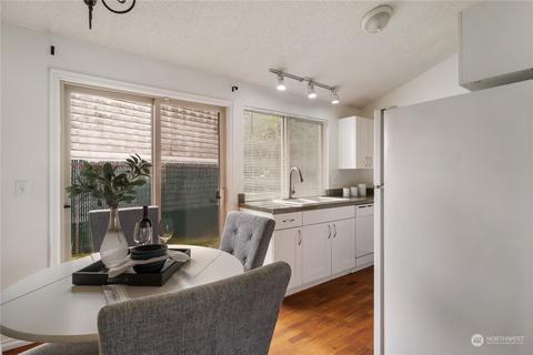 8901 Emerson Pl, Everett, WA 98208 photo 8