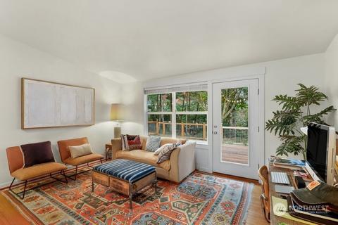 1574 NE Parkview Dr #9, Bainbridge Island, WA 98110