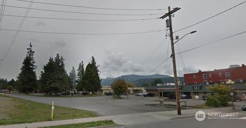 611 Metcalf St, Sedro Woolley, WA 98284