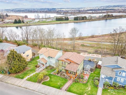 2021 E Grand Ave, Everett, WA 98201 photo 2