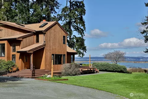 501 Race Rd, Coupeville, WA 98239