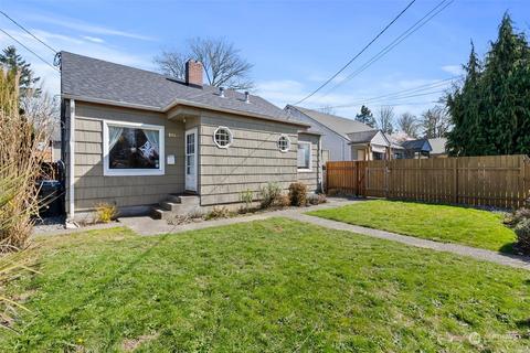 1018 Puget St NE, Olympia, WA 98506