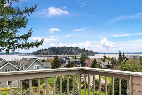 2827 Moorelands Dr NW, Gig Harbor, WA 98335