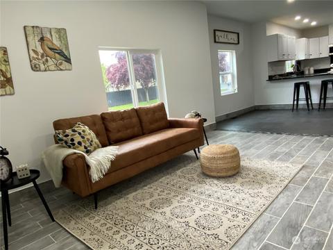 802 W Pine St, Centralia, WA 98531 photo 3
