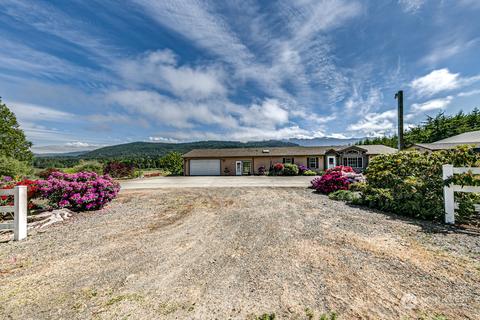 211 Hart Rd, Port Angeles, WA 98363