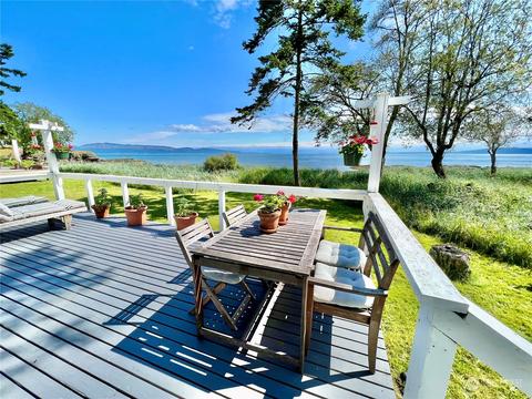 863 Marine Ln, Friday Harbor, WA 98250