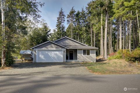 300 Pearsall St NE, Ocean Shores, WA 98569