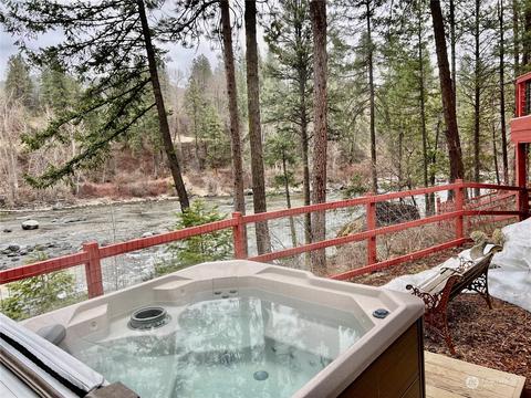 11536 River Bend Dr, Leavenworth, WA 98826