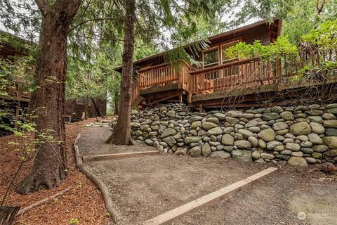 1172 Maple St, Port Townsend, WA 98368
