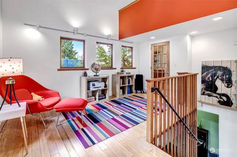 2419 Everett Ave E, Seattle, WA 98102 photo 15