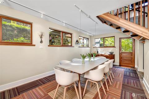 2419 Everett Ave E, Seattle, WA 98102 photo 11