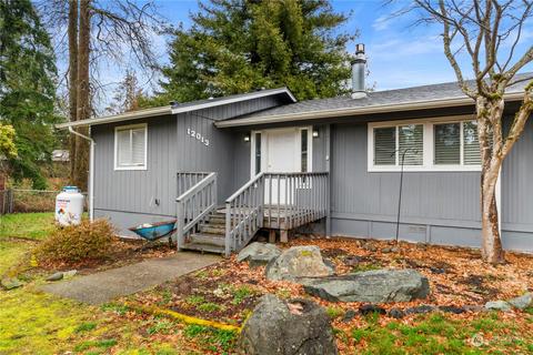 12013 E Prairie Rdg, Bonney Lake, WA 98391