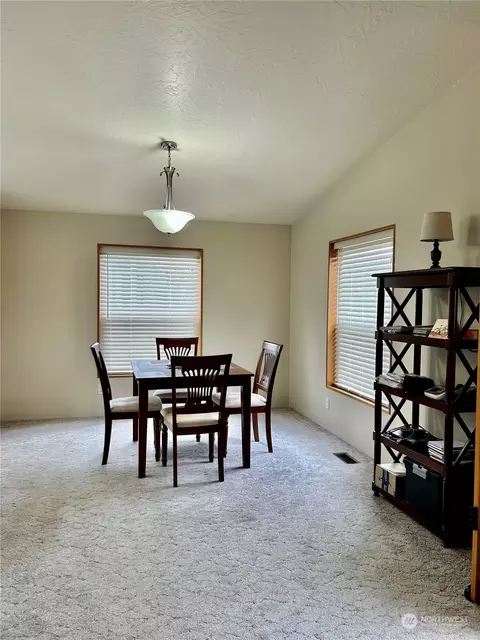 644 N 7th Ave, Sequim, WA 98382 photo 6
