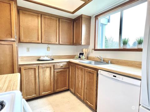 820 E Cady Rd #E205, Everett, WA 98203 photo 13