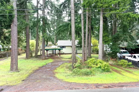 18049 1st Ave NE, Shoreline, WA 98155
