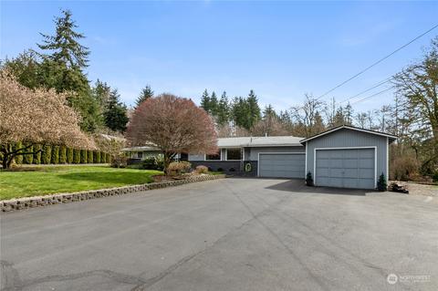 1232 S Lake Stickney Dr, Lynnwood, WA 98087