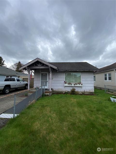 3049 Dover St, Longview, WA 98632