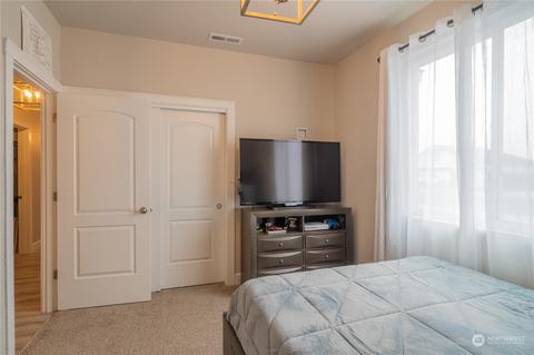 1335 E Mt Adams, Othello, WA 99344 photo 17