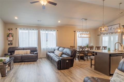 1335 E Mt Adams, Othello, WA 99344 photo 7