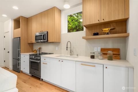 522 N 86th St, Seattle, WA 98103 photo 9