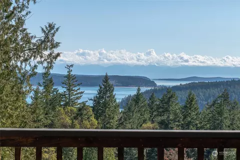 503 Foster Point Rd, Eastsound, WA 98245