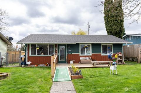 1118 E 61st St, Tacoma, WA 98404