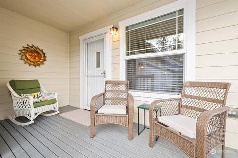 1550 Mountain View Dr #E, Enumclaw, WA 98022 photo 2
