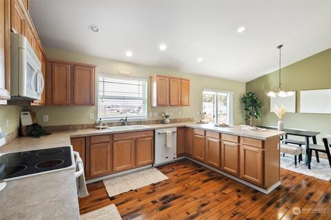 1550 Mountain View Dr #E, Enumclaw, WA 98022 photo 7