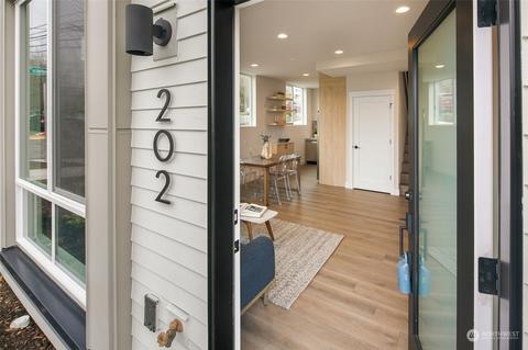 202 16th Ave S, Seattle, WA 98144
