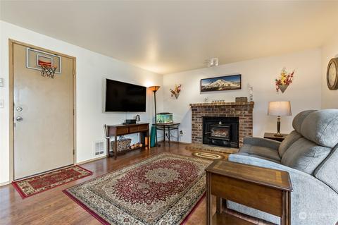 604 Wallace Ave, Enumclaw, WA 98022 photo 10