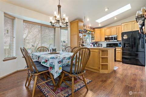 604 Wallace Ave, Enumclaw, WA 98022 photo 6
