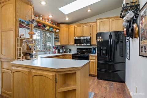 604 Wallace Ave, Enumclaw, WA 98022 photo 4