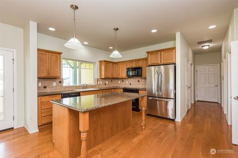 732 Mcfarland Dr, Sequim, WA 98382 photo 4