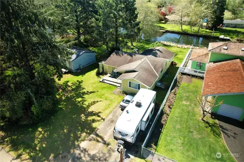 925 Hassalo Ave SE, Ocean Shores, WA 98569