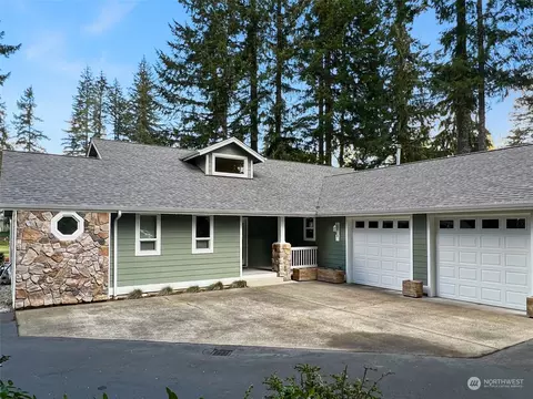 851 E Manzanita Dr, Union, WA 98592