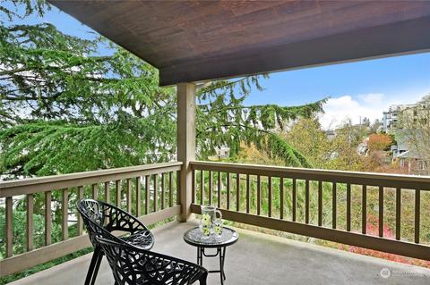 1914 13th Ave W #302, Seattle, WA 98119