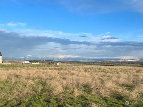 449 Larrabee Rd, Touchet, WA 99360