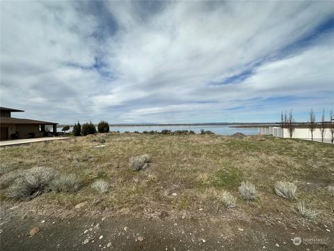 7425 Dune Lake Rd SE, Moses Lake, WA 98837