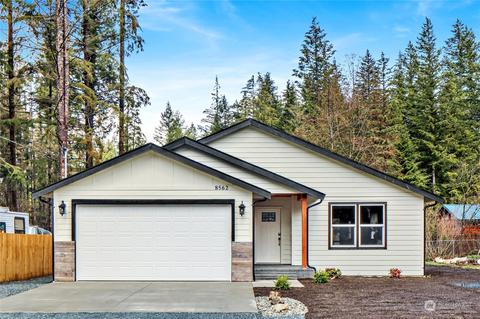 8562 Golden Valley Dr, Maple Falls, WA 98266