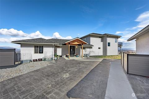 1471 Skyline Dr, Wenatchee, WA 98801