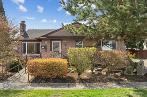 128 14th St SE, Auburn, WA 98002