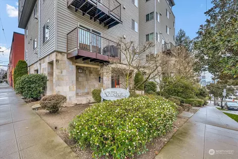 321 E Thomas St #203, Seattle, WA 98102