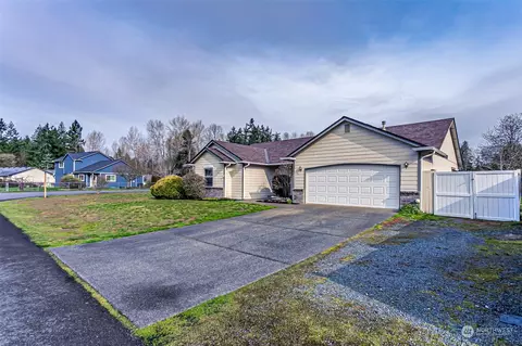 5607 230th Street Ct E, Spanaway, WA 98387 photo 2