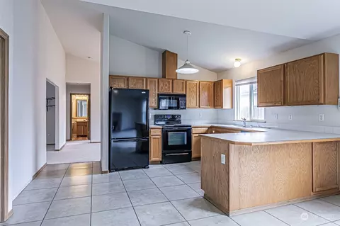 5607 230th Street Ct E, Spanaway, WA 98387 photo 13