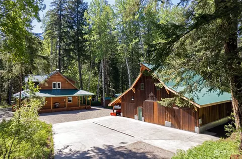 699 Lost River Rd, Mazama, WA 98833