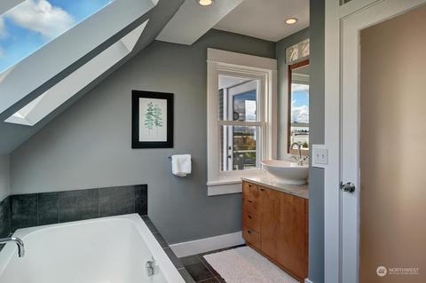 2812 10th Ave E, Seattle, WA 98102 photo 19